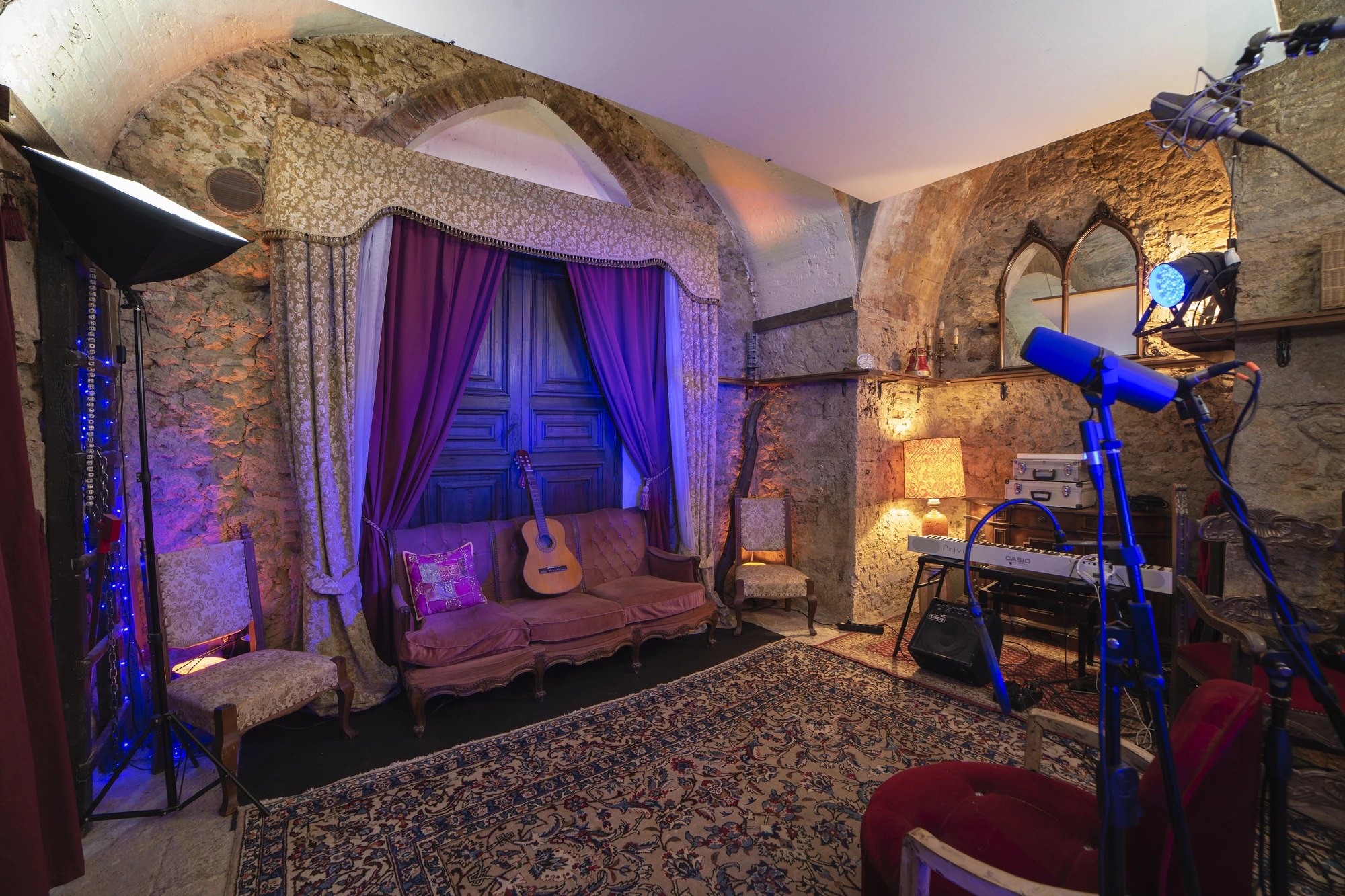 Zona relax — divano e chitarra